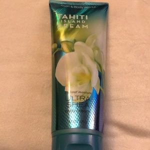 Tahiti island dream body cream- NWT
